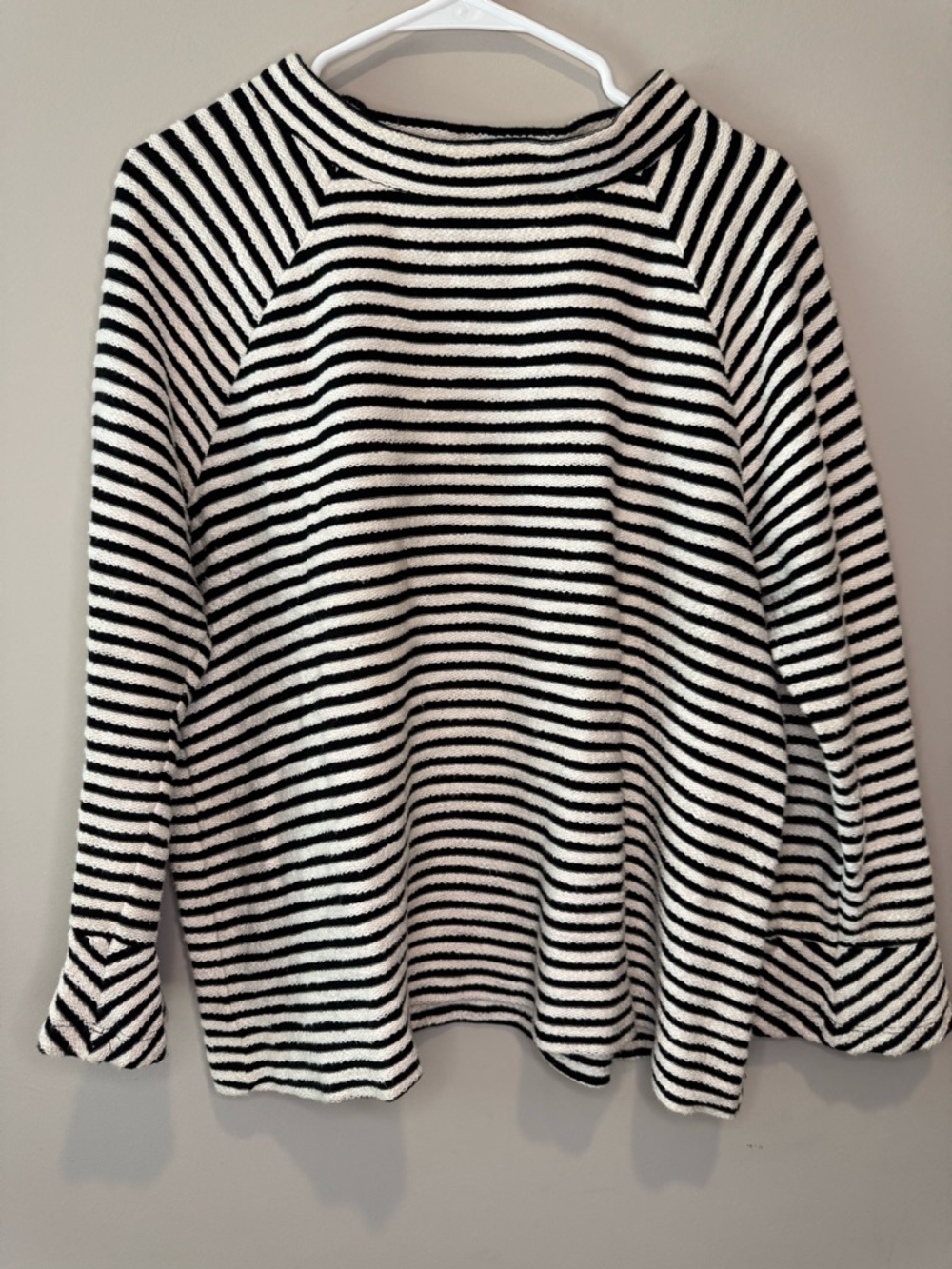 LOFT Black White Striped Sweater Bell Sleeve Mock Neck Size Large 100% cotton
